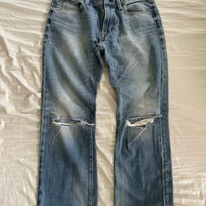 Mens Express jeans. Kingston classic fit straight leg.